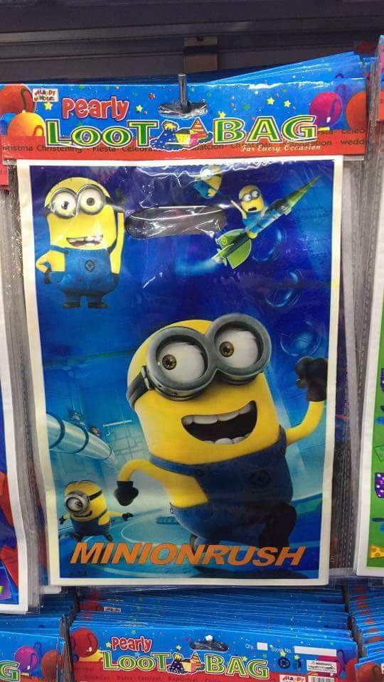 Plastic lootbag minions