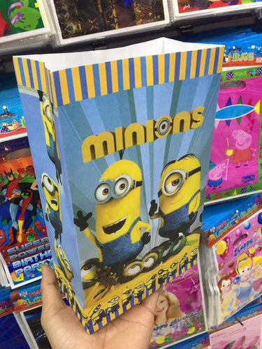 Standing paper bag Minions