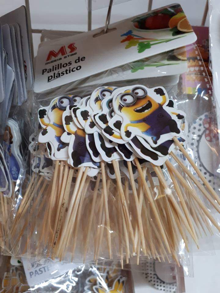 Toothpick cupcake topper minions